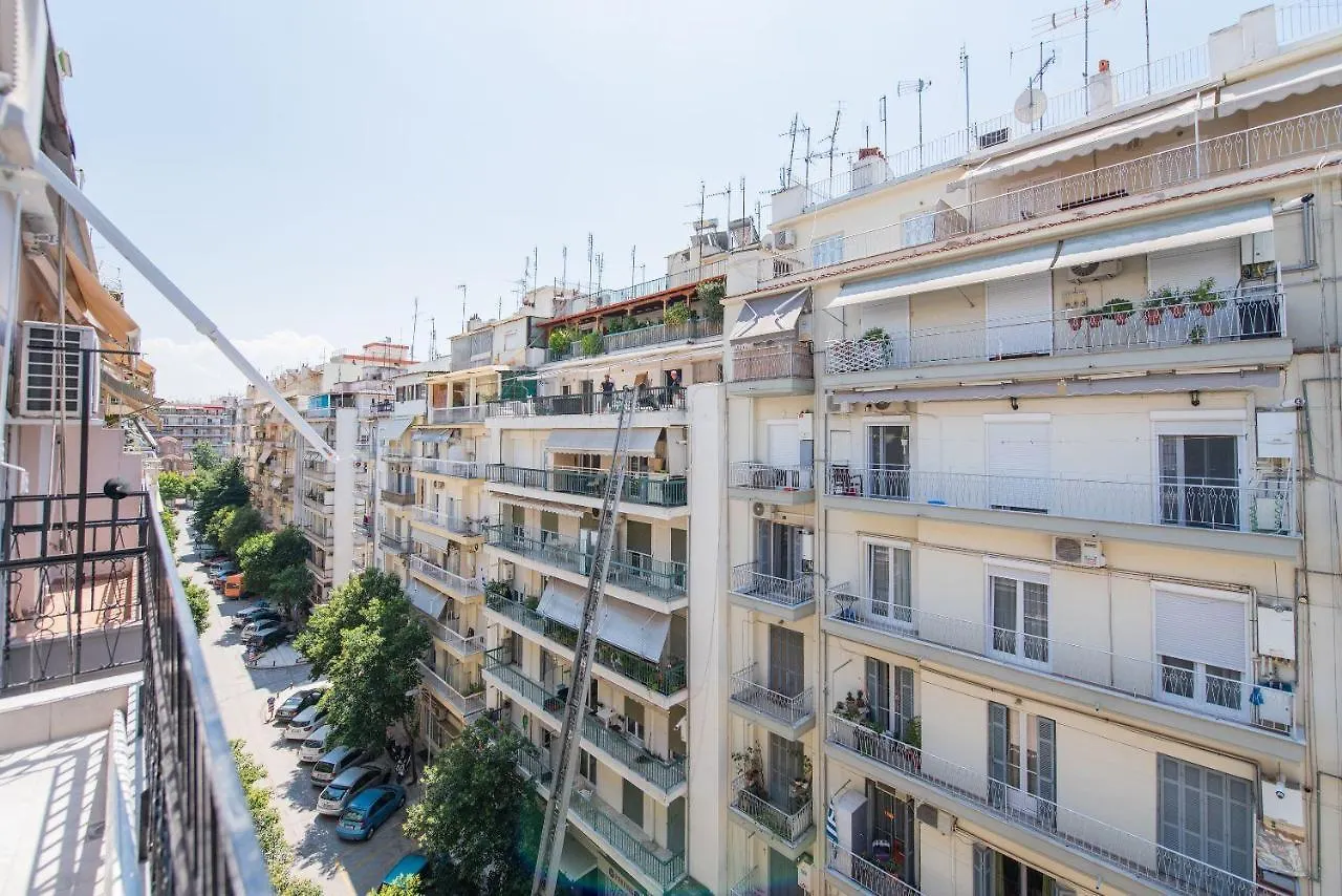 Apricot By Halu! Cozy Apt Next To Agia Sophia Metro Station Tessalónica 0*,  Grécia