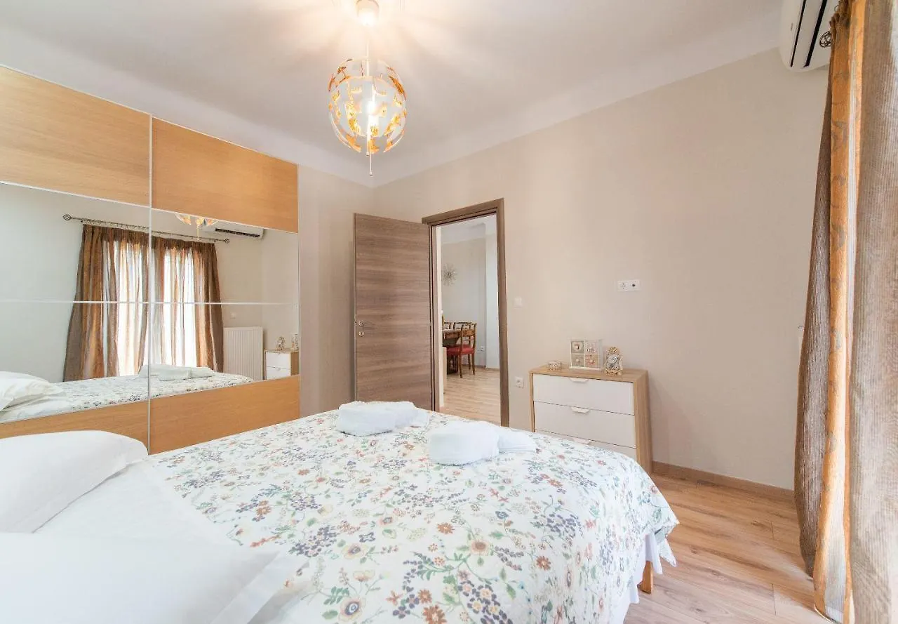 Apricot By Halu! Cozy Apt Next To Agia Sophia Metro Station Saloniki 0*,  Grecja